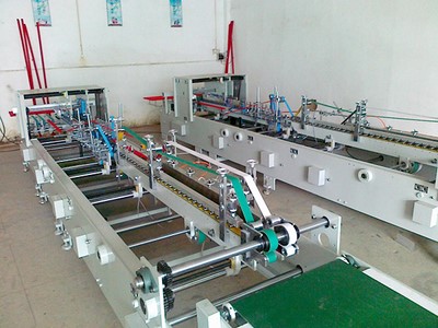 Automatische Produktionslinie für Plastikschachteln